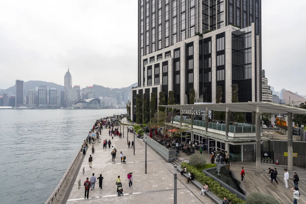 彭博：新世界发展巨额交易背后为何仍未走出困境