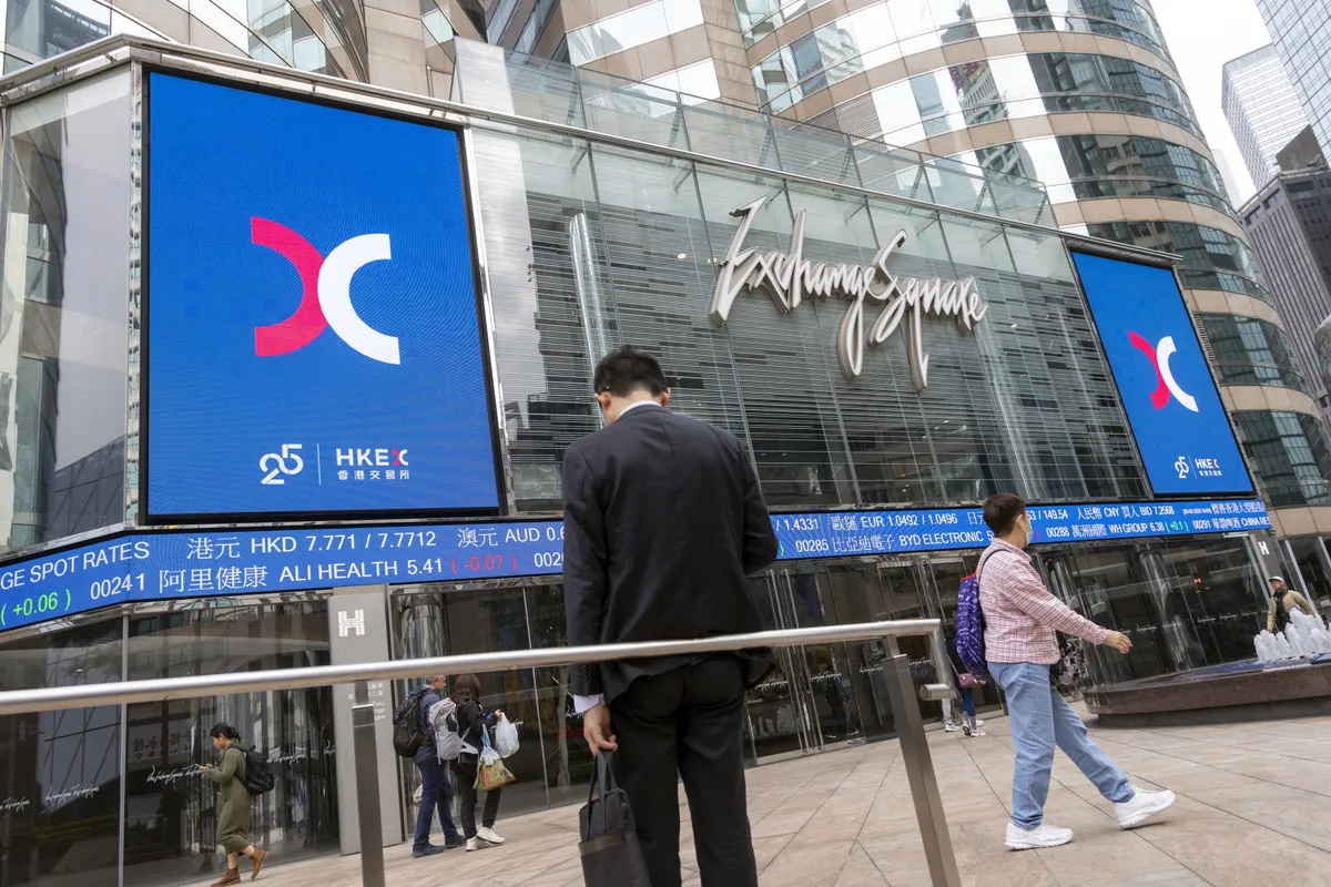彭博市场综述：亚洲开盘谨慎关注关税协议油价下跌