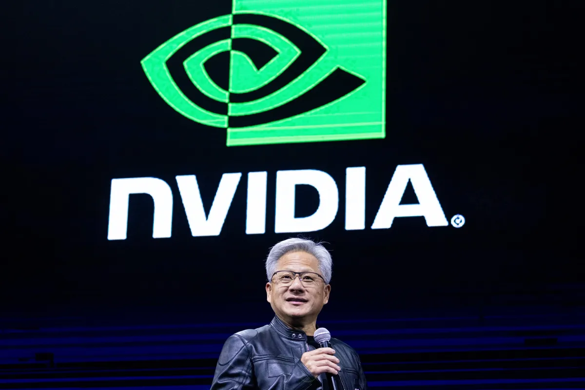彭博：英伟达市值突破4万亿美元，涨势再创新里程碑