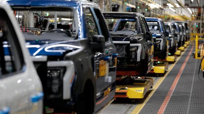 金融时报：福特因调整电动汽车战略将承担 195 亿美元损失