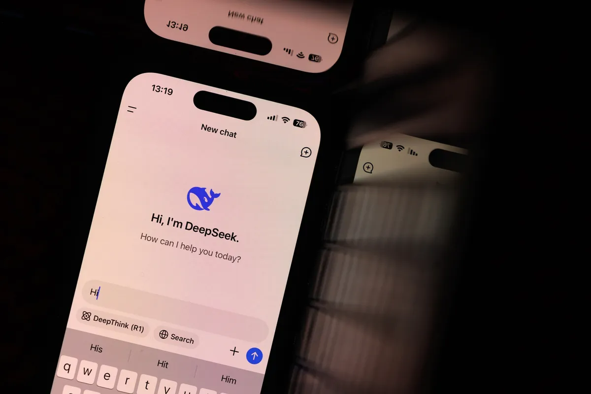 彭博：微软3570亿美元市值蒸发，为Deepseek冲击英伟达以来最严重的一次