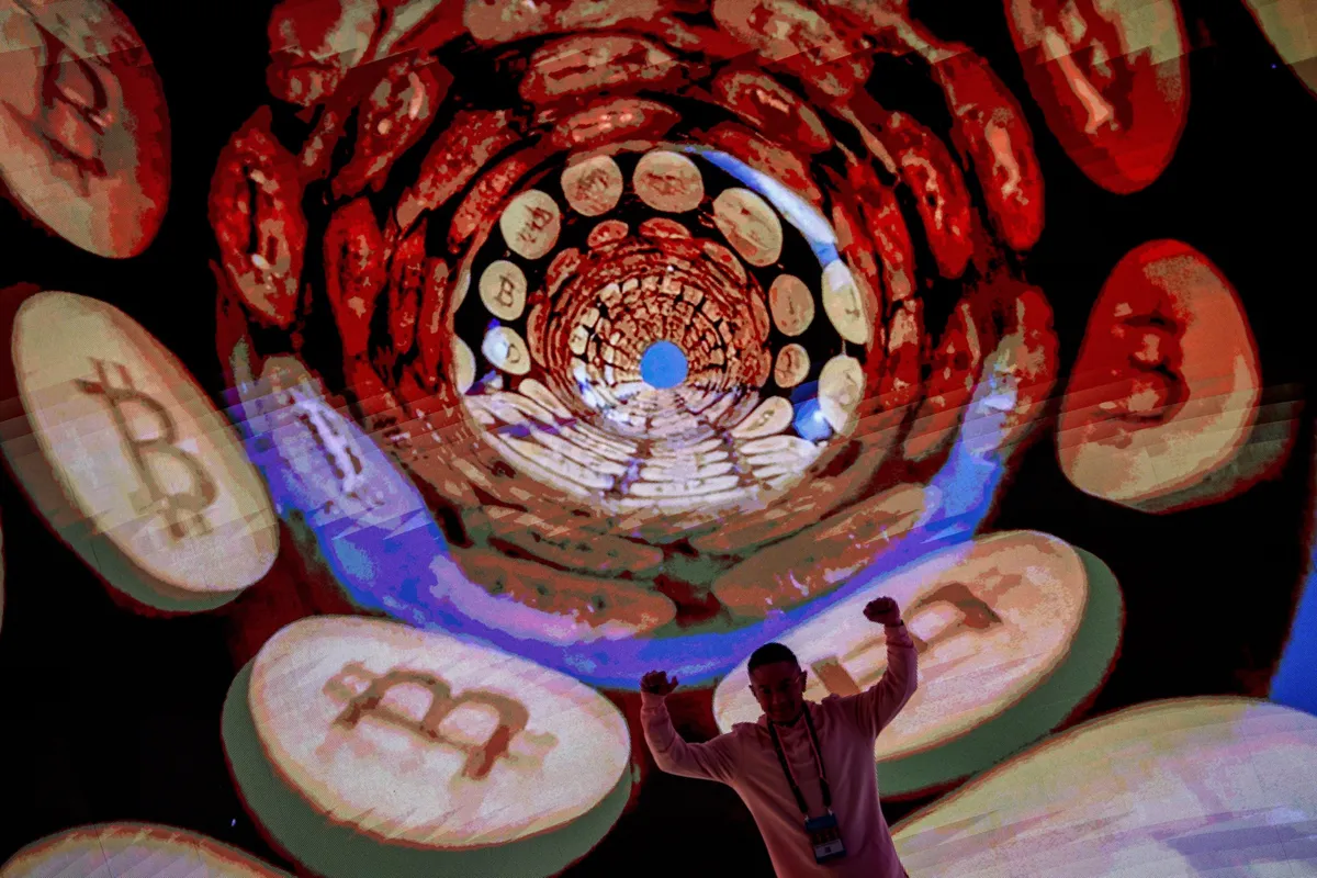 彭博：比特币跌破6.3万美元抹去特朗普胜选以来的涨幅