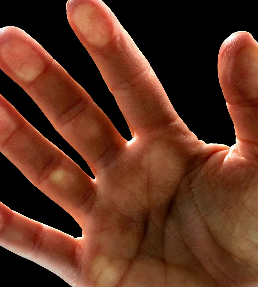 经济学人封面文章：随着全球新闻自由日益萎缩腐败政客欢欣鼓舞