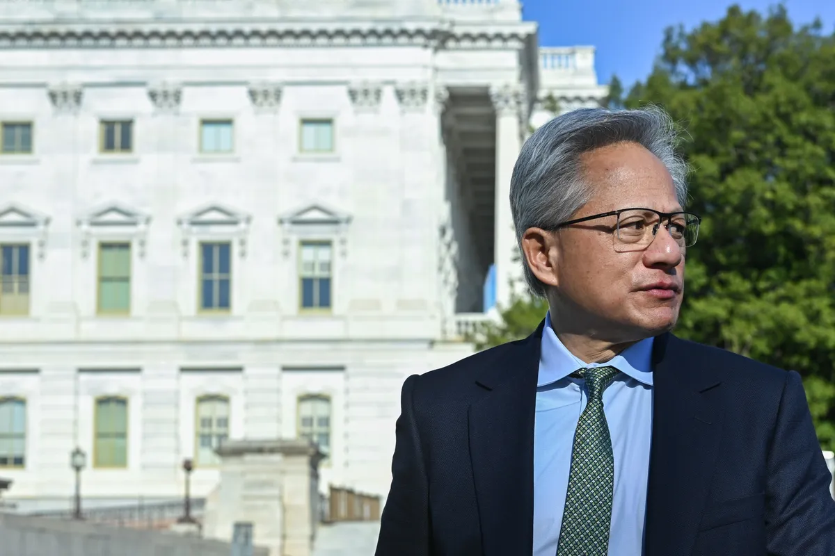 彭博：美国考虑限制英伟达H200对华销售每家中国客户最多7.5万颗