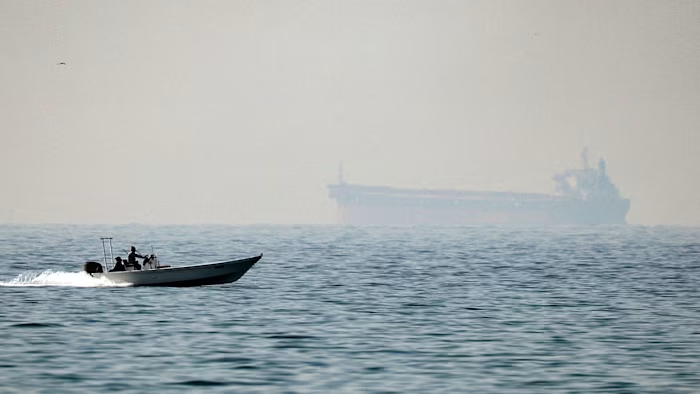 金融时报： 特朗普的&ldquo;休克与战争&rdquo;使这次经济危机与众不同