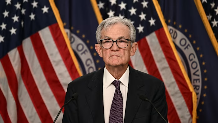 金融时报： 特朗普威胁解雇杰伊&middot;鲍威尔并拒绝停止刑事调查