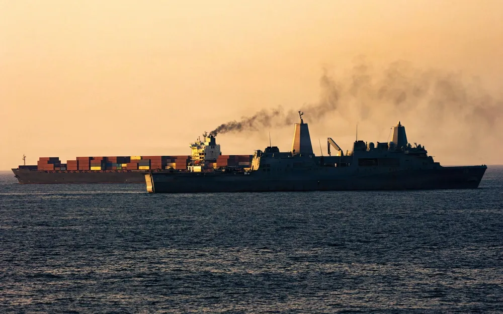 彭博市场综述：伊朗局势引发石油上涨股市下跌