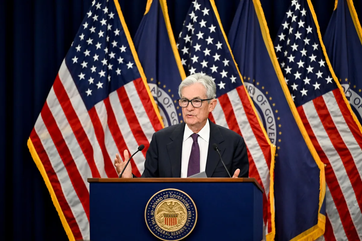 彭博： 美联储官员意见分歧维持利率不变鲍威尔将继续担任主席