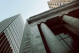 彭博：3月份外国持有美国国债规模因国债抛售而下降