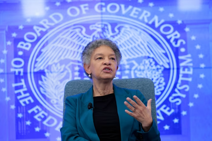 华尔街日报：美联储柯林斯称若通胀无进展美联储可能需要尽快收紧政策